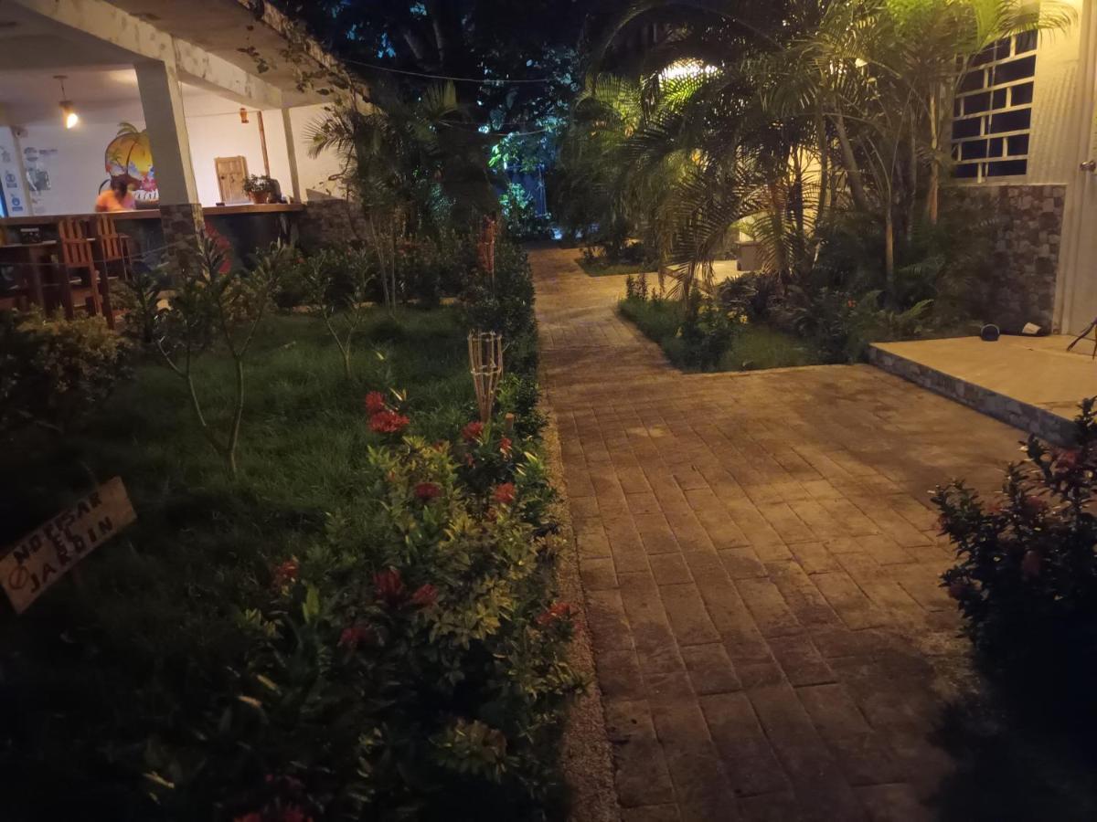 Hostal Cuyagua Palomino Exterior foto
